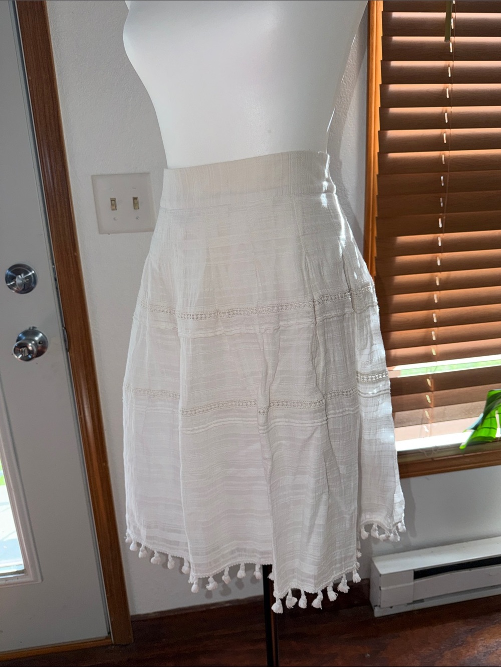 Talbots white a line skirt with lace detail and tassel hem size 12